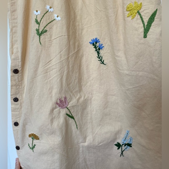 American Vintage Hand-Embroidered Flowers Yellow Sleeveless Maxi Dress - Picture 5 of 6